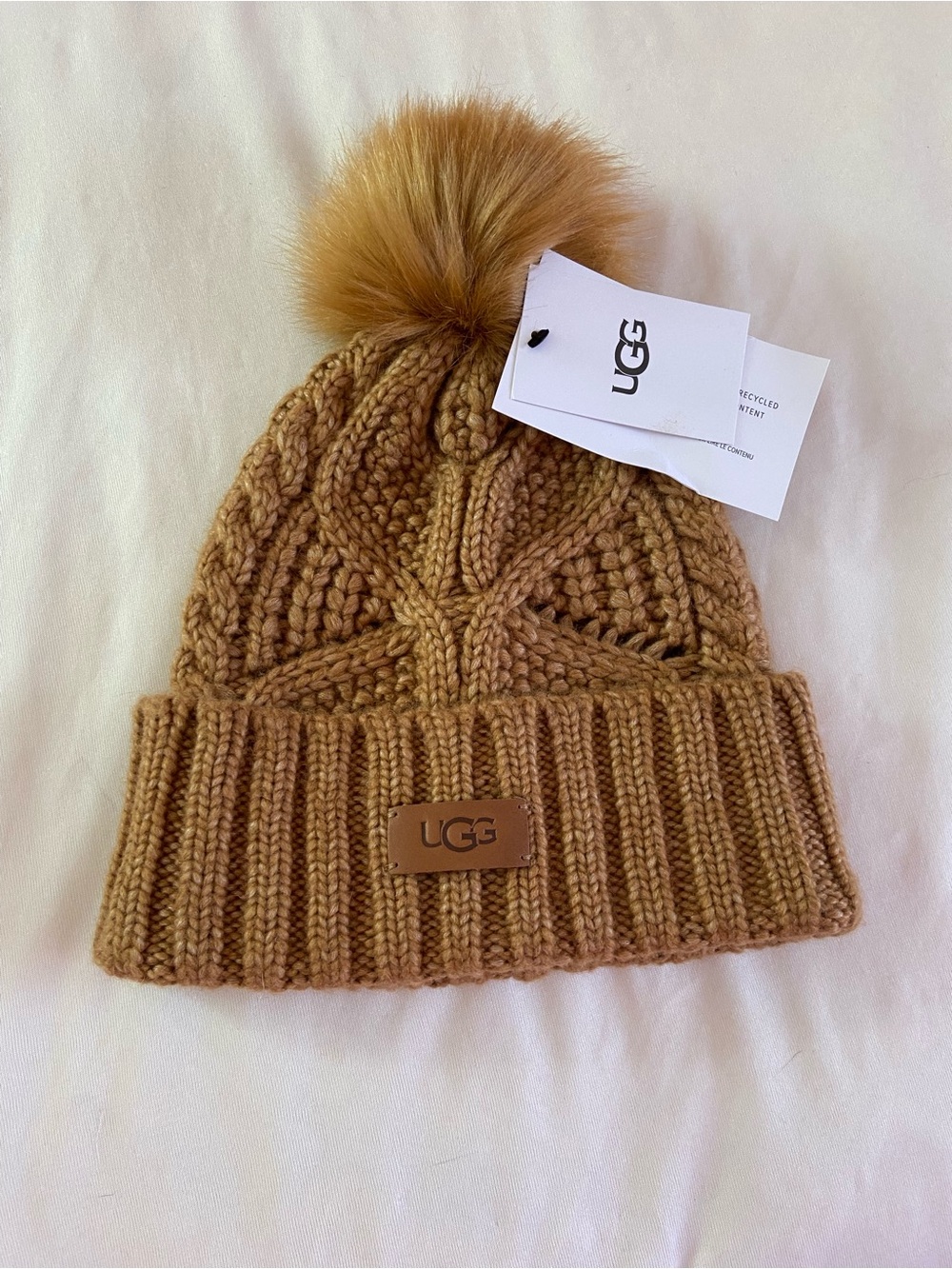 BRAND NEW UGG Cable Knit Pom Beanie and Sherpa Oversized Scarf in Chestnut Bro